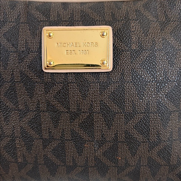 Michael Kors crossbody bag signature brown logo print canvas chain trimmed strap - Picture 2 of 16